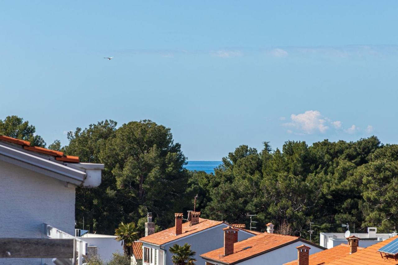 Apartments Ada Near The Sea Porec Exterior photo